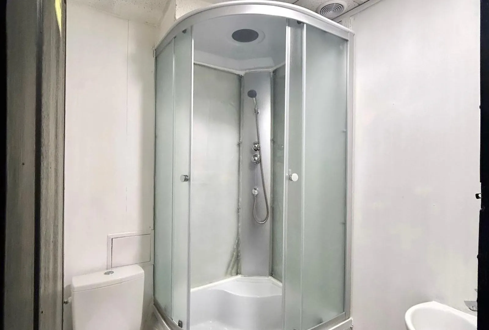 Hostel Cozzydine Kyiv Ukraine